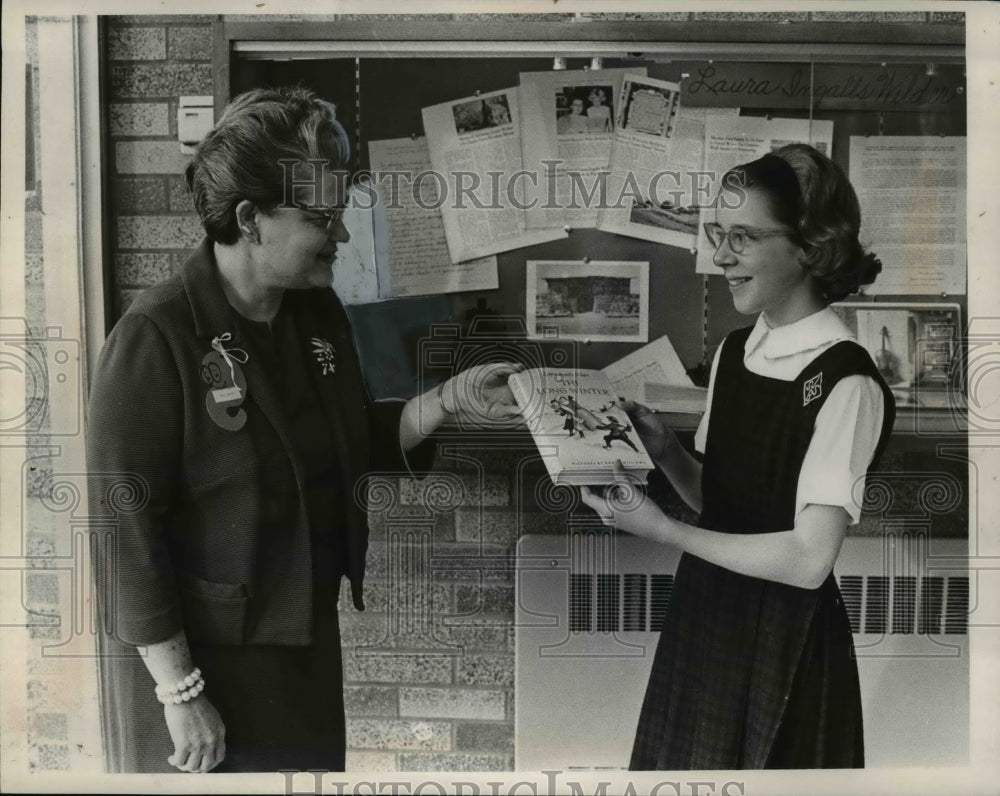 1966 Press Photo Nancy Ehlman, of 6506 Denison Blvd., submitted the winning - Historic Images