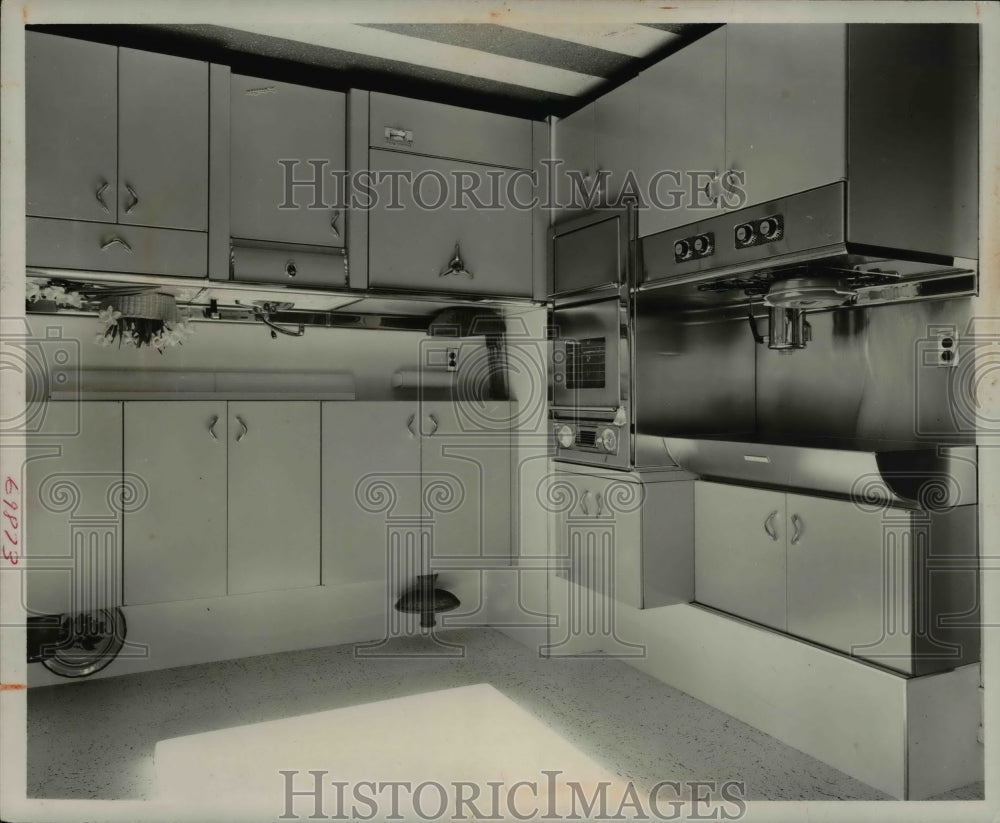 Press Photo Kitchen of All-Ohio Home - Historic Images