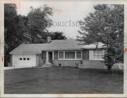 1957 Press Photo East Side All-Ohio Home on Brainard Road - Historic Images