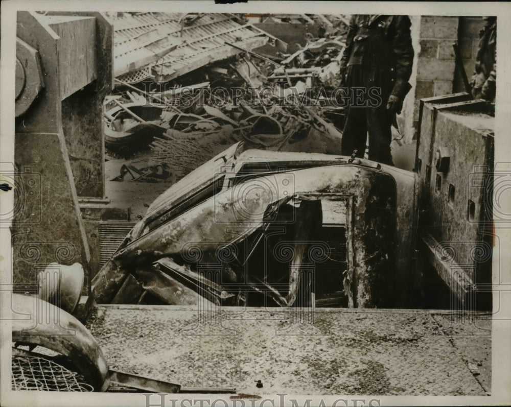 1937 Press Photo &quot;Big Benny&quot; Junkyard Car Smashing Machine, Buffalo New York - Historic Images