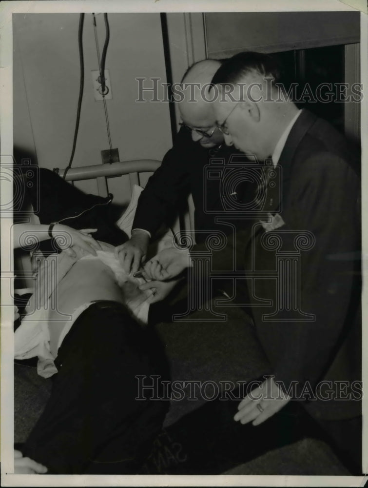 1937 Press Photo The riot between the Longshoremen Union and Lee Holamn&#39;s union - Historic Images