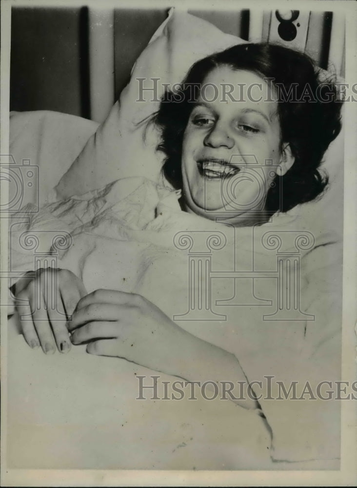 1941 Press Photo Indianapolis Indiana Eva Foster Twin Girls Birth Robert - Historic Images