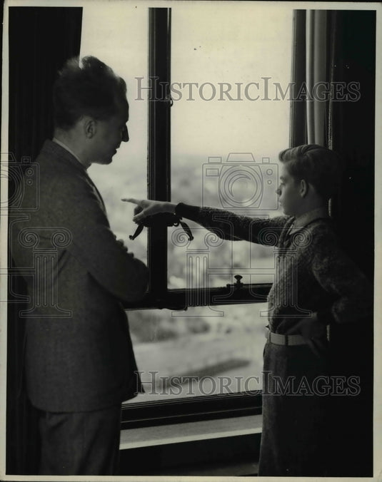 1941 Press Photo Judge Henry Naldman with the boy at the Union County Juvenile - Historic Images