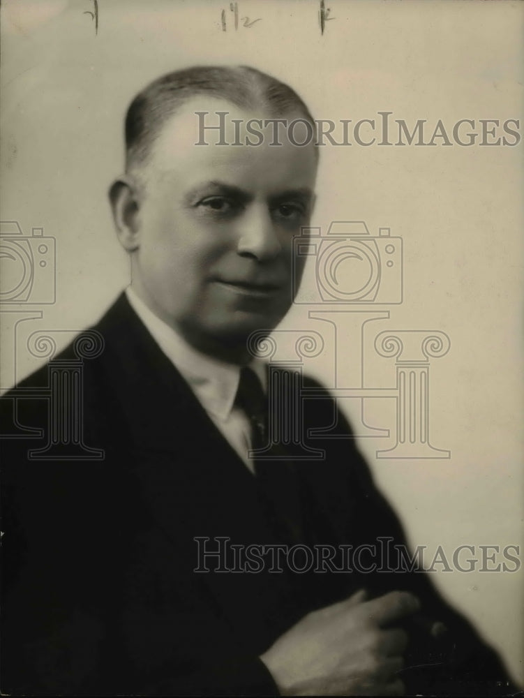 1939 Press Photo Portrait of London producer Charles Caderan - Historic Images