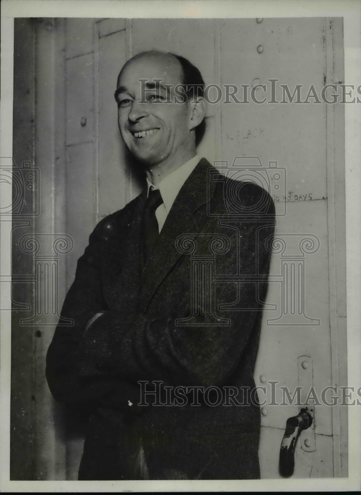 1934 Press Photo R.S. French, coal dealer was arrested for the violation charges - Historic Images