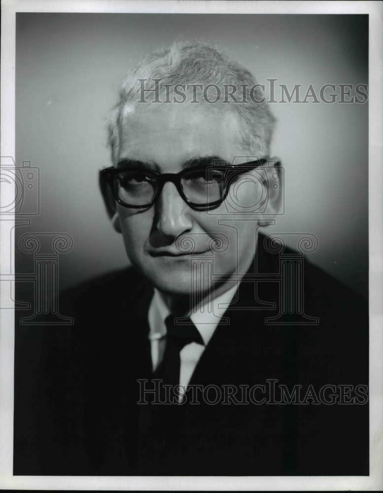 1970 Press Photo NBC News President, Reuven Frank - Historic Images