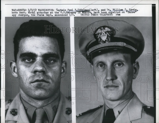 1957 Press Photo Captain Paul R. Uffelman & Lieut. William Lewis of Naval Force - Historic Images