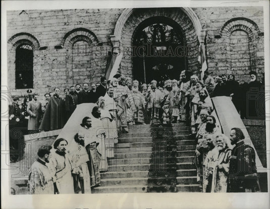1933 Press Photo The entrance of the Cathedral of St Nedelia after consecration - Historic Images