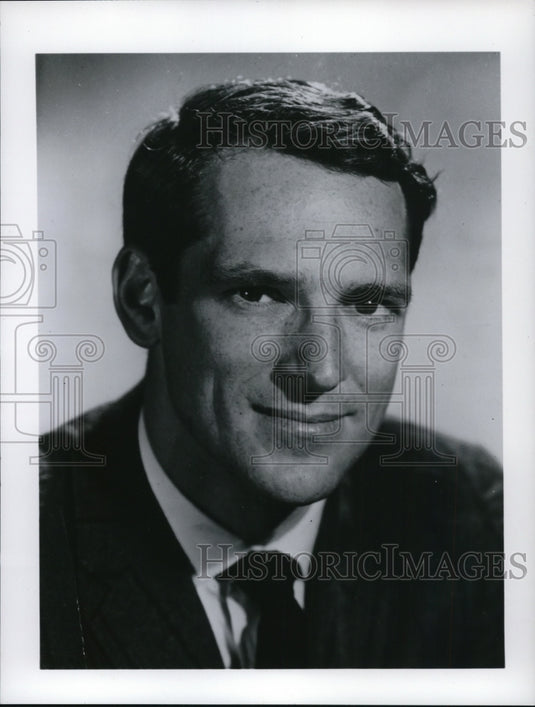 1963 Press Photo TV Writer Roger Hirson - Historic Images