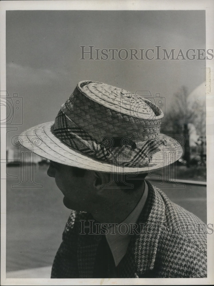 1939 Press Photo Tahitian Braid straw hat for young men for summer - Historic Images