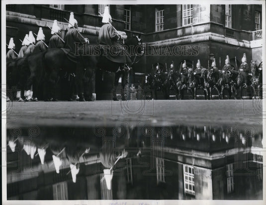 1961 Press Photo London's Horse Guards on Parade. - Historic Images