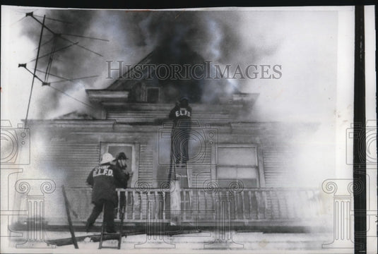 1958 Press Photo E Liverpool Ohio Robert Wolf & 3 sons killed in home fire - Historic Images