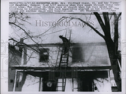 1963 Press Photo Rochester Minn Mrs Clifford Olson home fire killed her & child - Historic Images