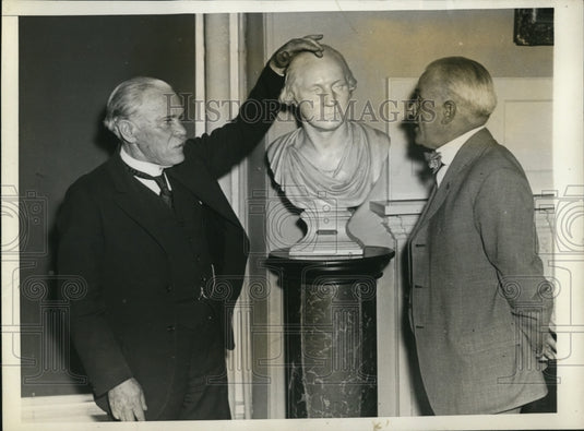 1933 Press Photo Robert A Millikin CIT scientist & H hrolicka Natl Museum - Historic Images