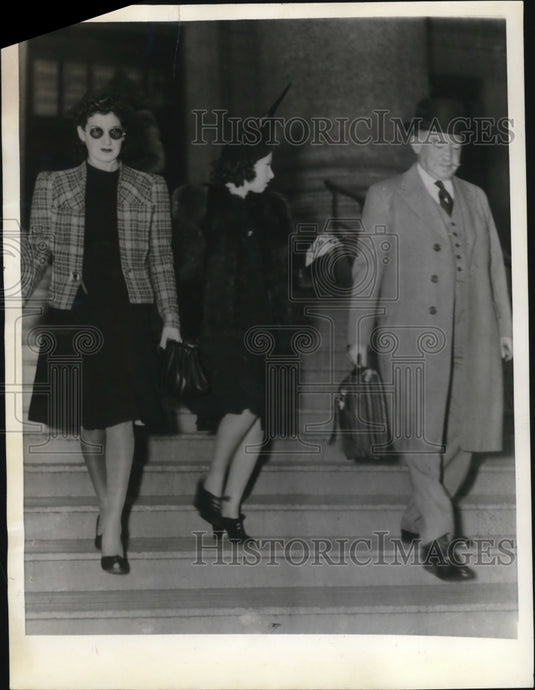 1941 Press Photo NYC Ilene Forman Warbach,Shirley Frankel & atty at a trial - Historic Images