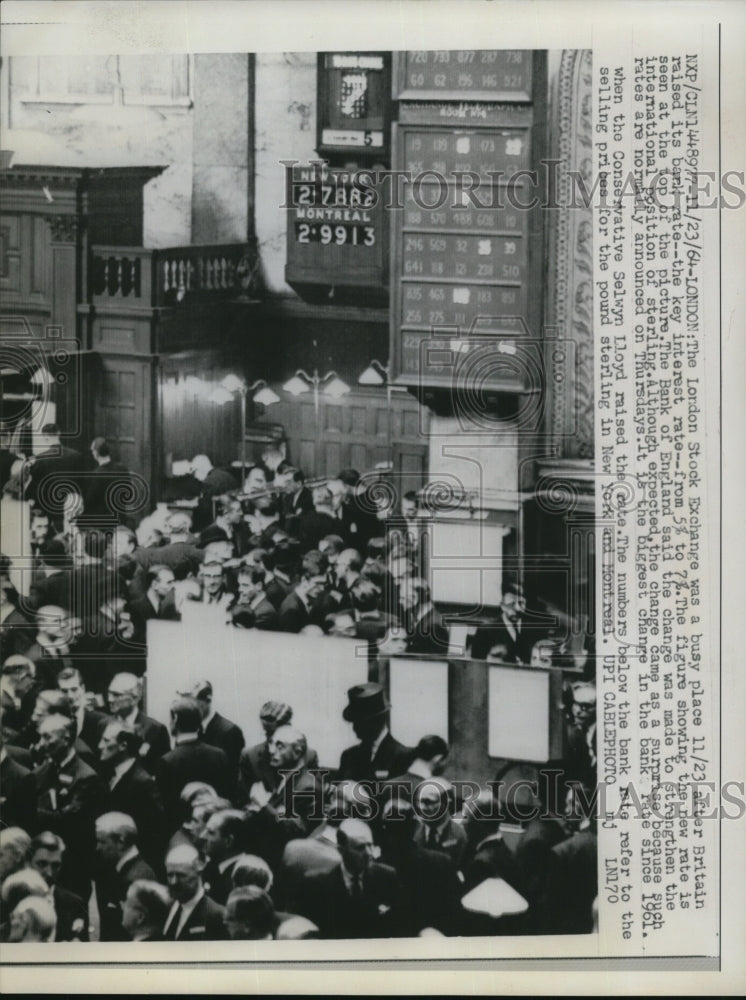 1964 Press Photo of the London stock Exchange after they raised the key interest - Historic Images