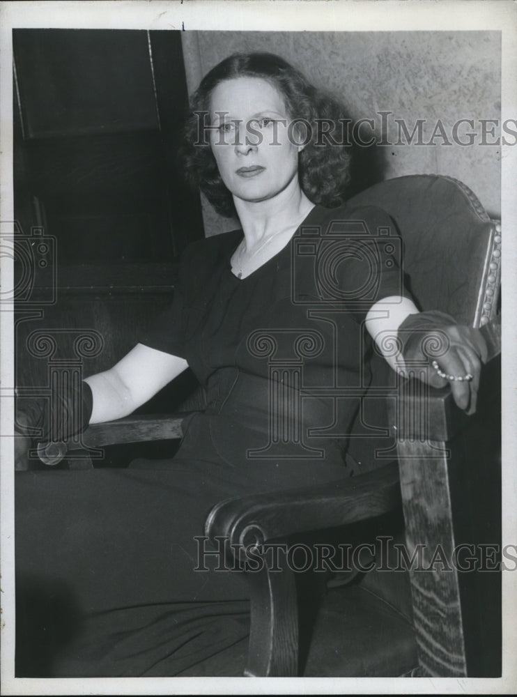 1946 Press Photo Mrs Doris Murray Defends Husband Donald in John Fletcher Murder - Historic Images