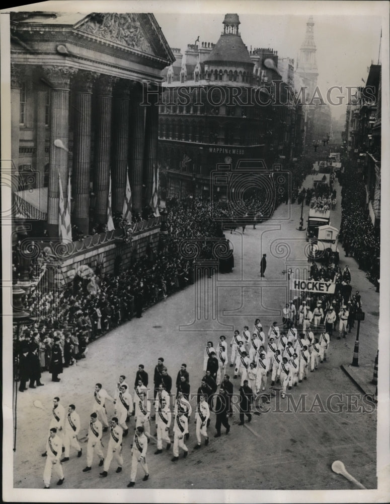 1938 Press Photo London A part of Lord Mayor&#39;s Show passing the Mansion House - Historic Images