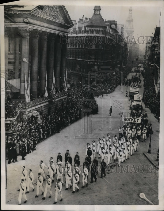 1938 Press Photo London A part of Lord Mayor's Show passing the Mansion House - Historic Images