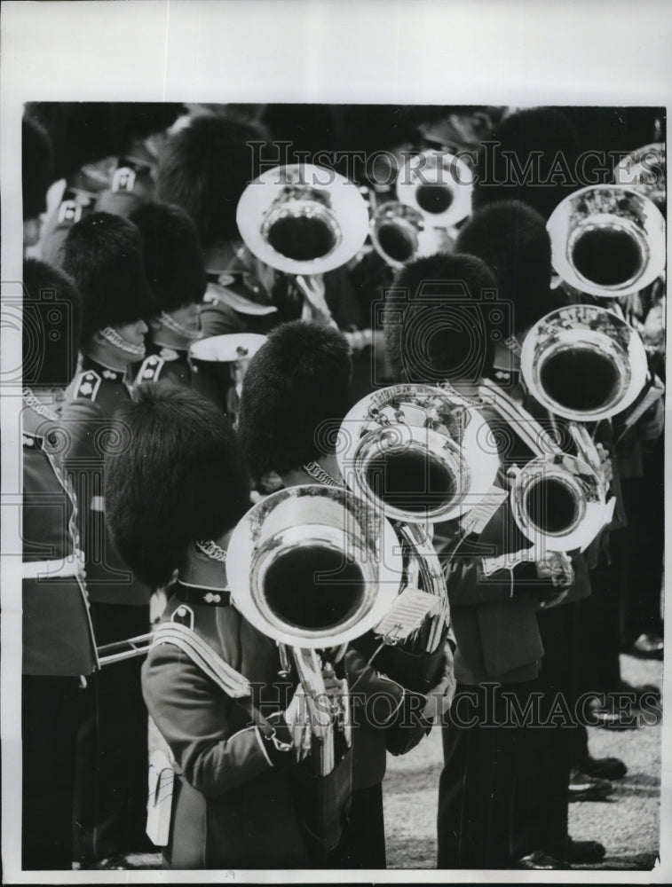 1961 Press Photo Musicians in London Play Trombones for Horse Guards-Historic Images