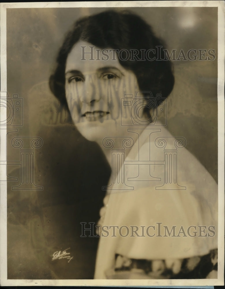 1932 Press Photo Kathryn Parsons as Girl O Yesterday on WABC Columbia Radio - Historic Images