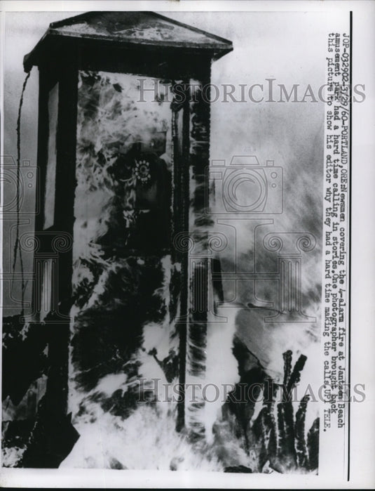 1960 Press Photo The four alarm fire at Jantzen Beach amusement park - Historic Images