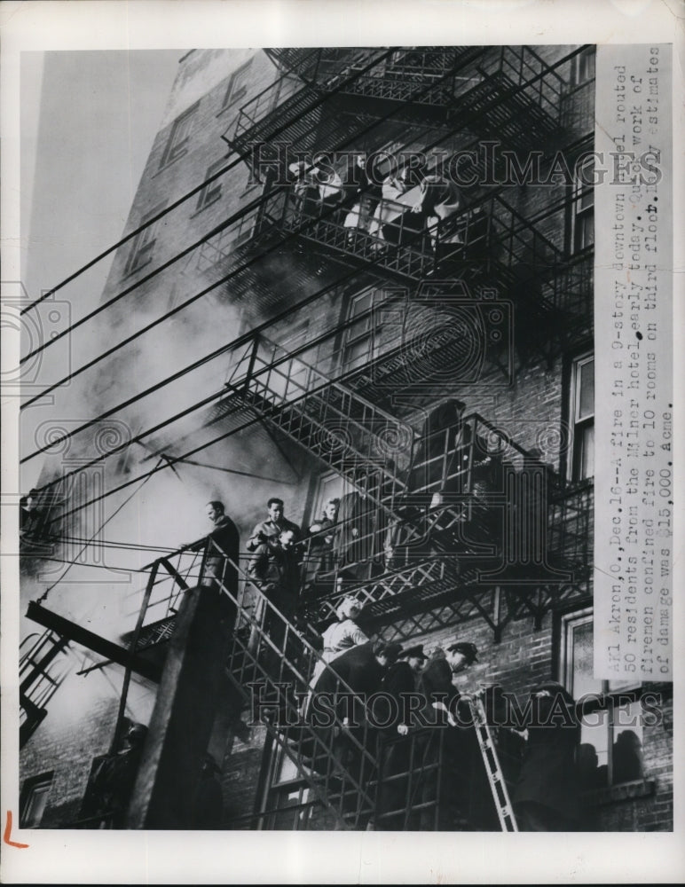 1949 Press Photo Fire in the 9 story downtown hotel routed guests from Milner - Historic Images