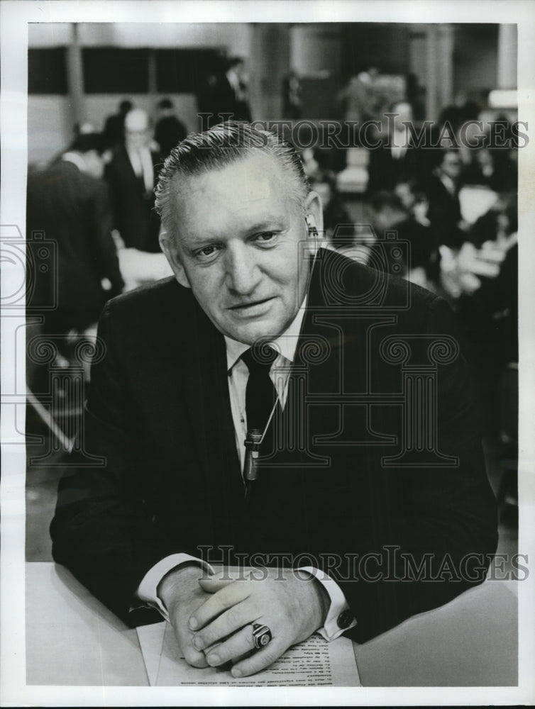 Press Photo ABC News Political Editor William H Lawrence - Historic Images