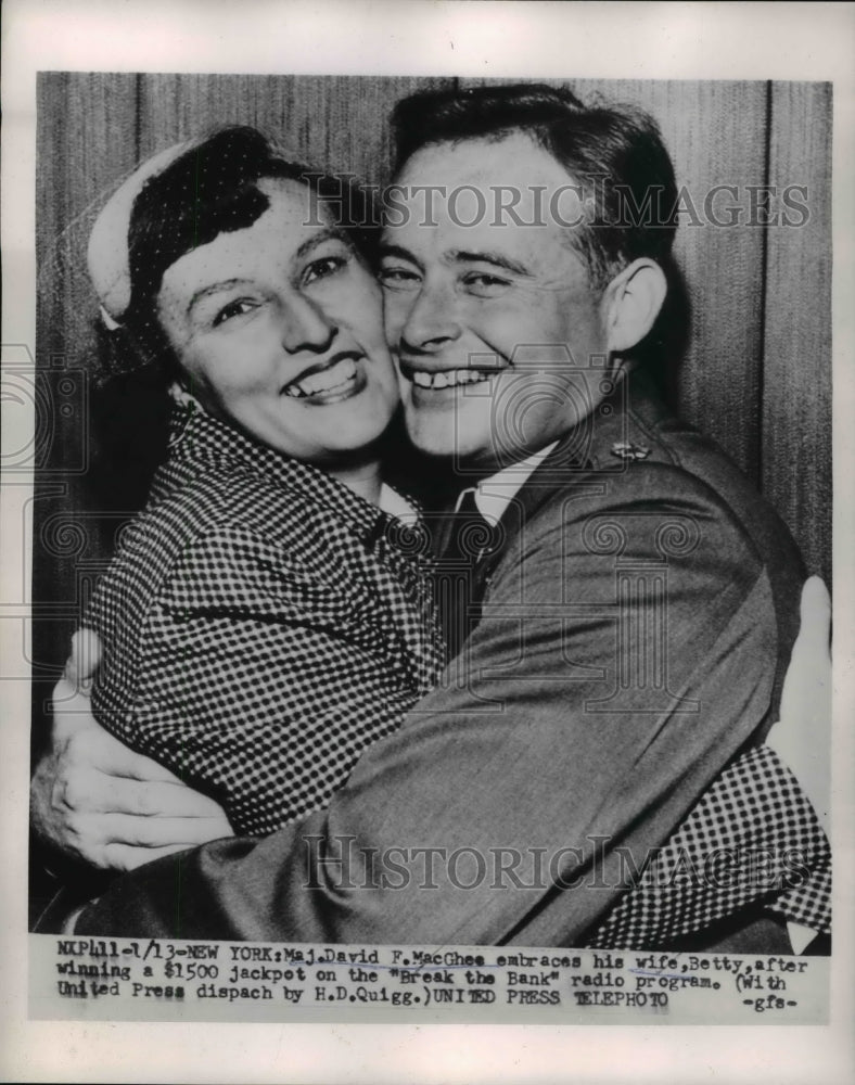 1954 Press Photo Maj. & Mrs. David F. MacGhee Won the $1500 Jackpot - Historic Images