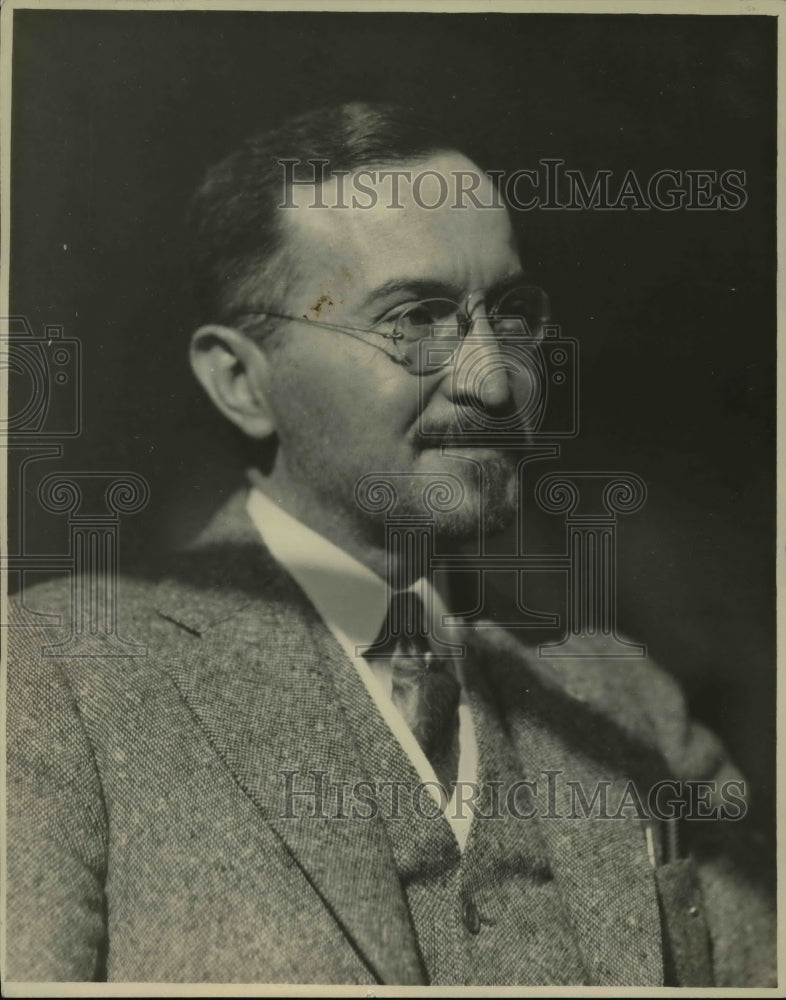 1922 Press Photo DR F H McMecham  Avon Ohio - Historic Images