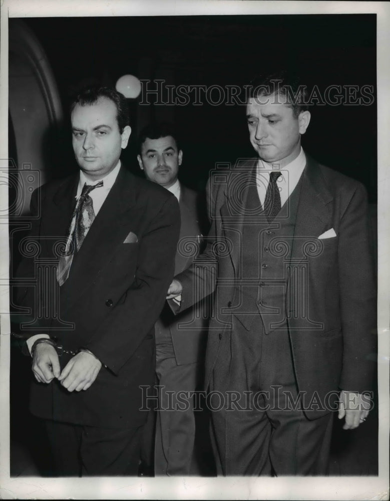 1950 Press Photo Northwestern Curator John F. O&#39;Malley Arrested by Emil Golonka - Historic Images