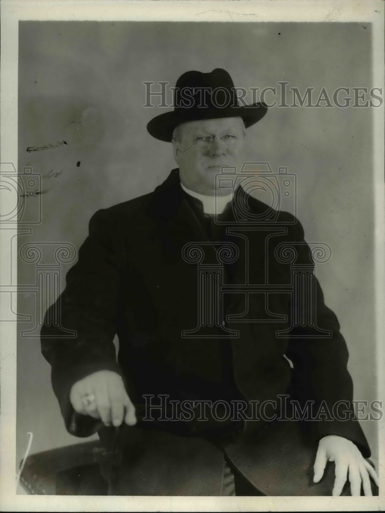 1929 Press Photo Right Reverend John T. McNally as he returned from Europe - Historic Images
