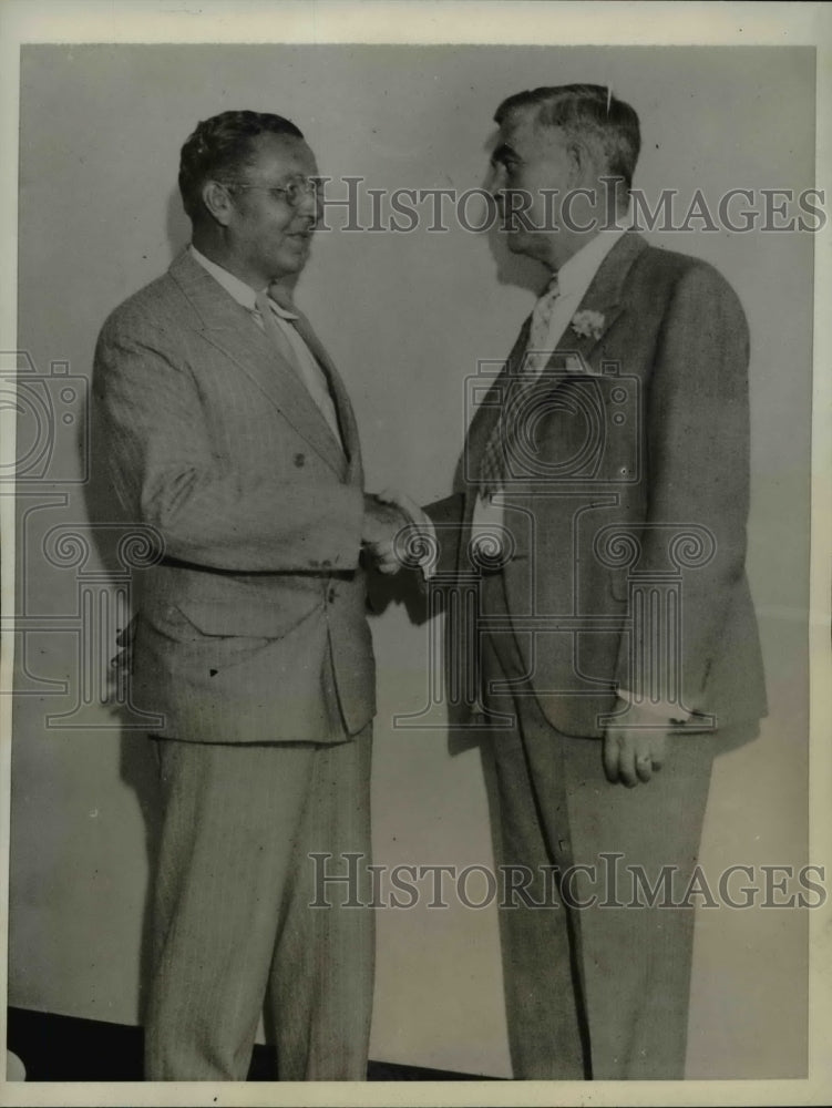 1932 Press Photo John Morlock &amp; his successor, Pat McKewen - Historic Images