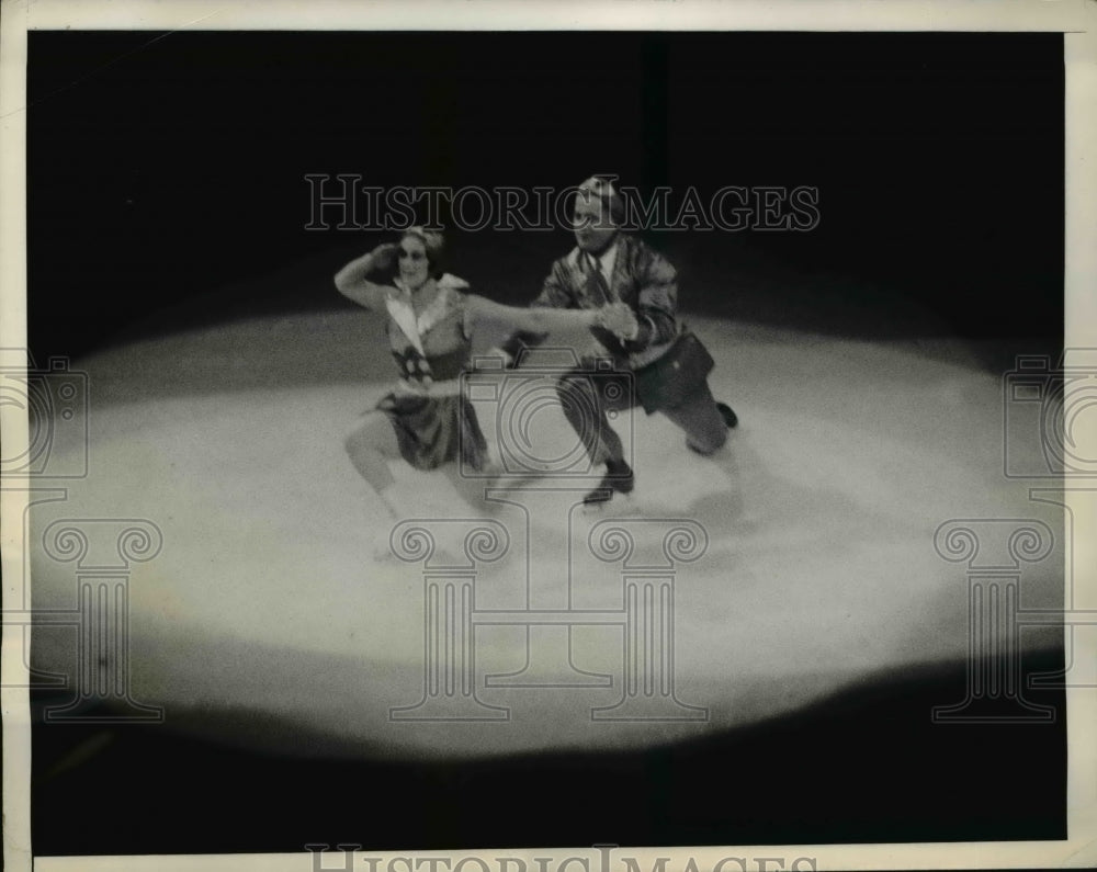 1937 Press Photo Ice Follies in NYC Naomi Proctor &amp; Norris Wold - Historic Images