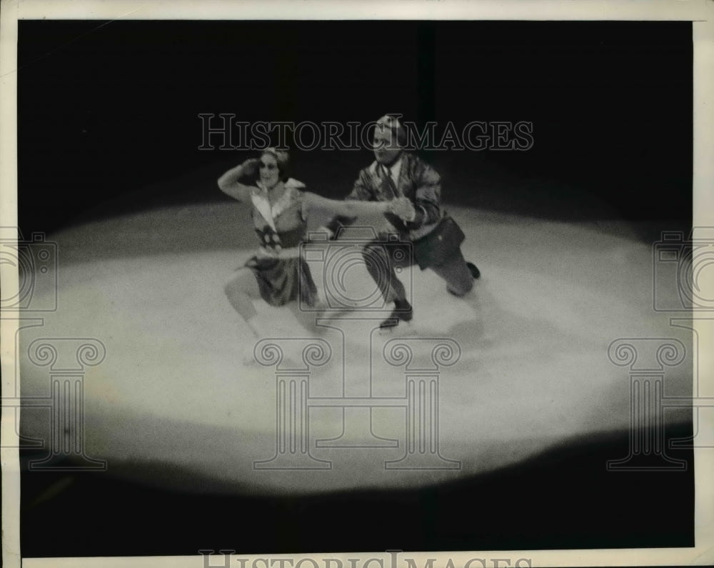 1937 Press Photo Ice Follies in NYC Naomi Proctor & Norris Wold - Historic Images