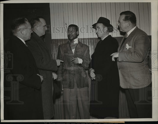 1948 Press Photo Chicago Wil;ard Ousley, judges J Burke, R Kiley, JC Lewe - Historic Images