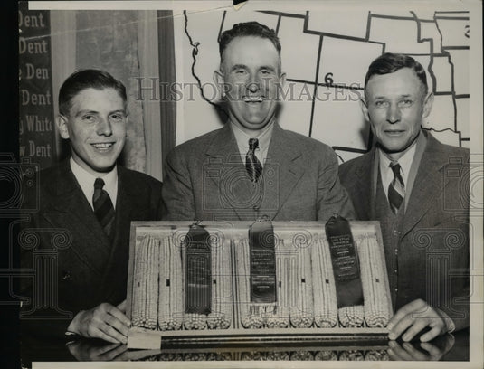 1938 Press Photo Corn Rulers Richard Blackwell, William Curry & AC Stewart - Historic Images