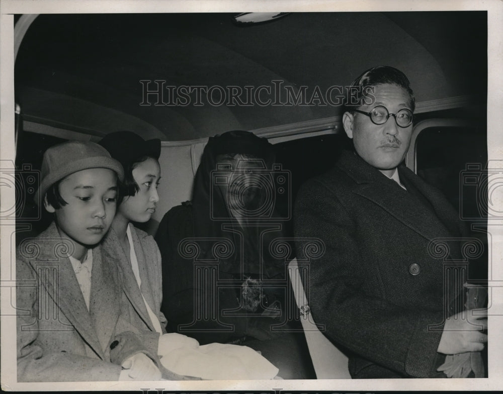 1939 Press Photo Japanese Ambassador Widow and Children with Kensuke Horinouchi - Historic Images