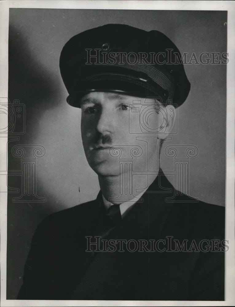 1934 Press Photo Portrait of Pilot Clarence W. Hudson - Historic Images
