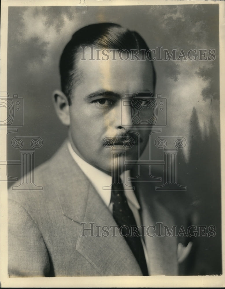 1933 Press Photo Allan Heaton, Assistant Director Merchandising - Historic Images