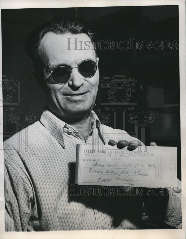 1949 Press Photo Check Specially for Blind - Historic Images