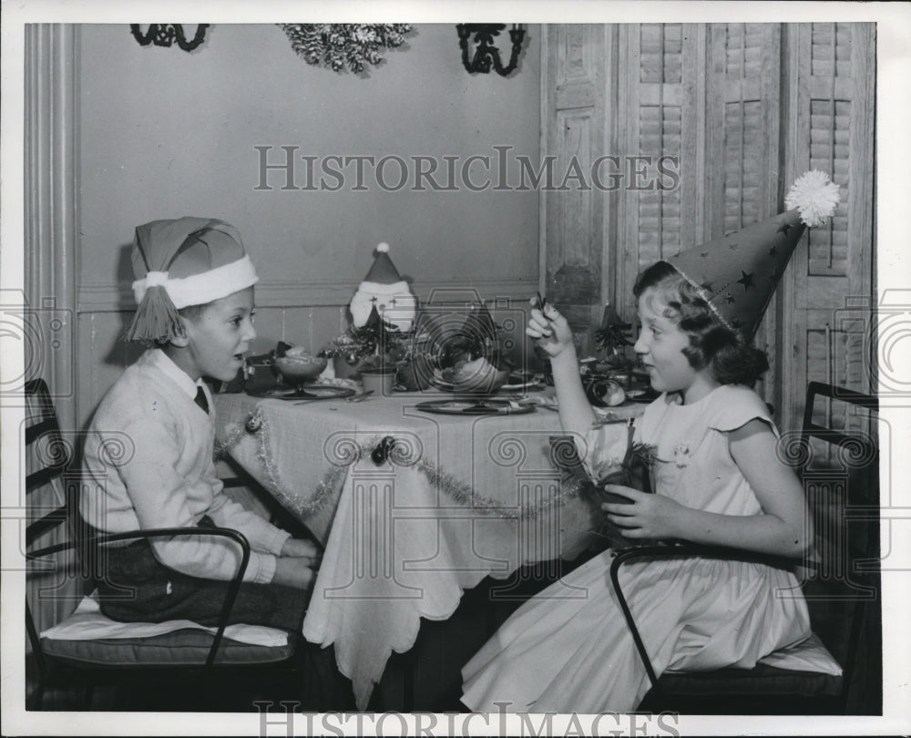 1953 Press Photo Children&#39;s Party - Historic Images