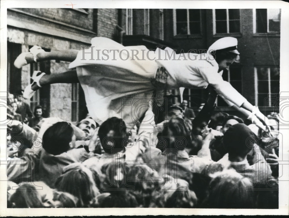 1950 Press Photo Gothenburg Sweden Kerstin Oeberg student of Majorna College - Historic Images