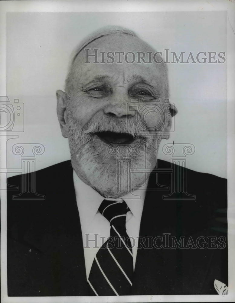 1958 Press Photo Josef Von Suskovic Plans to Marry Mrs. Ann Applequist - Historic Images