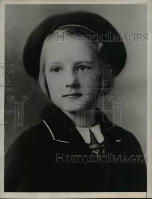 1938 Press Photo Cleveland Ohio Dorothy Lamb age 8 sat on rusty tack now dying - Historic Images