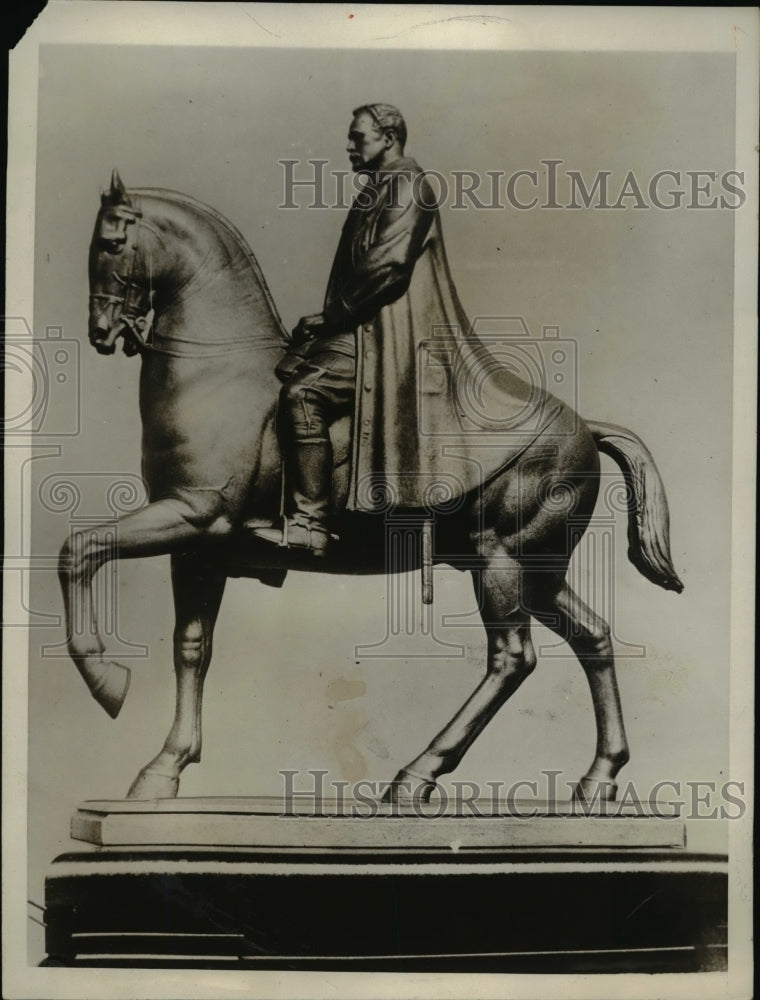 1929 Press Photo Statue of Earl Haig erected in London England - Historic Images