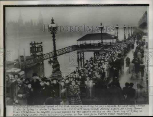 1952 Press Photo London crowds pay respects to late King George VI - Historic Images