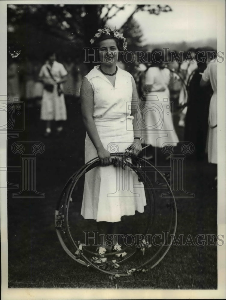 1933 Press Photo Josephine Williams President of Class as Queen of the May - Historic Images