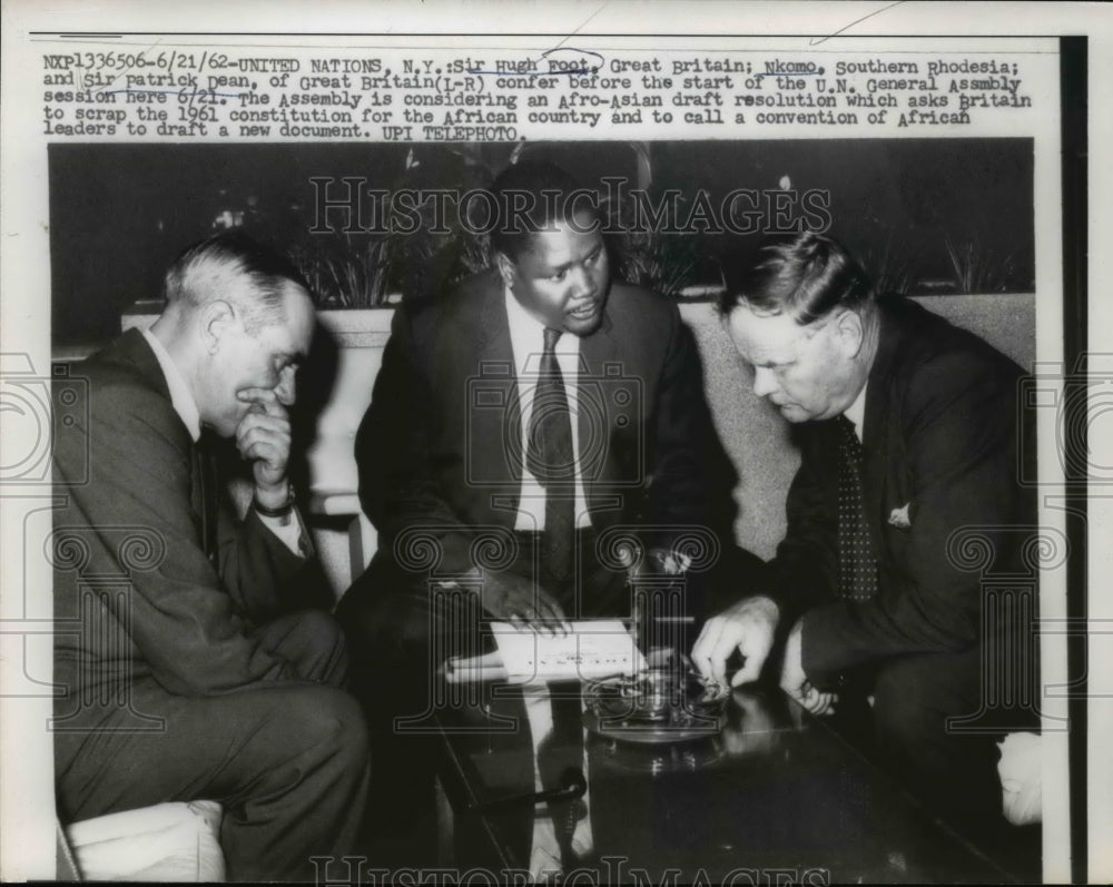 1962 Press Photo Sir Hugh Foot, Nkomo, Sir Patrick Dean, United Nations Assembly - Historic Images