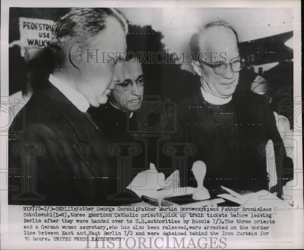 1952 Press Photo Fathers Martin Borowczyk, Bronislaus Sokolowsky and G. Gorski - Historic Images